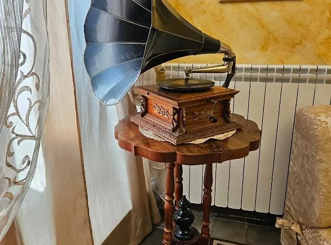 לינה וארוחת בוקר Al Borgo