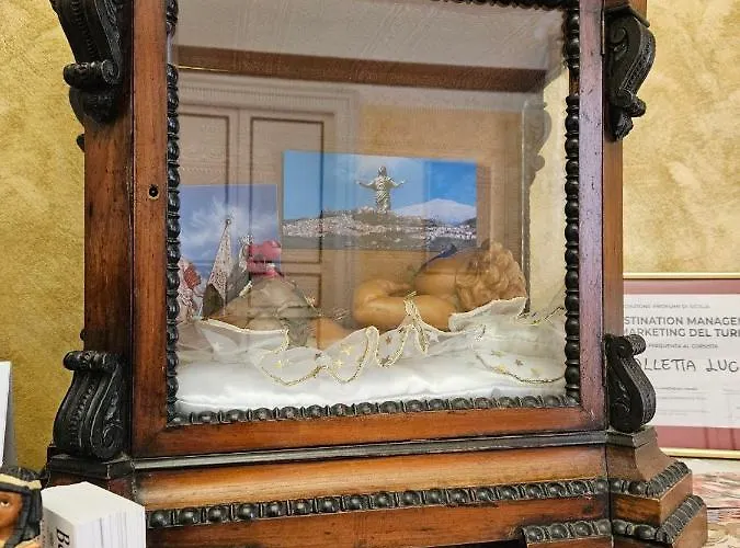 לינה וארוחת בוקר Al Borgo